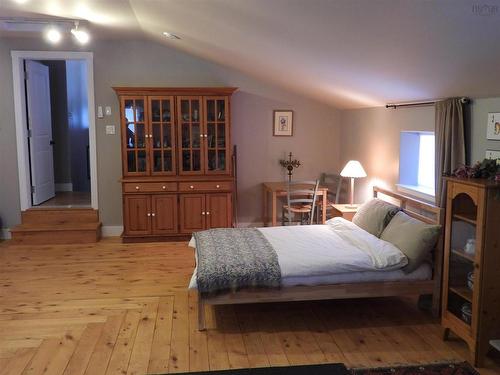 822 Cleveland Road, Windermere, NS - Indoor Photo Showing Bedroom