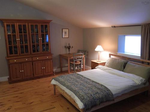 822 Cleveland Road, Windermere, NS - Indoor Photo Showing Bedroom