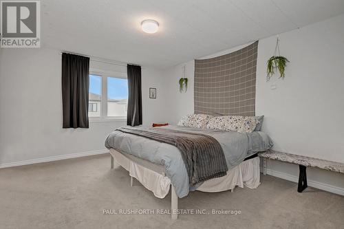 Primary Bedroom - 422 Cope Drive, Ottawa, ON - Indoor Photo Showing Bedroom