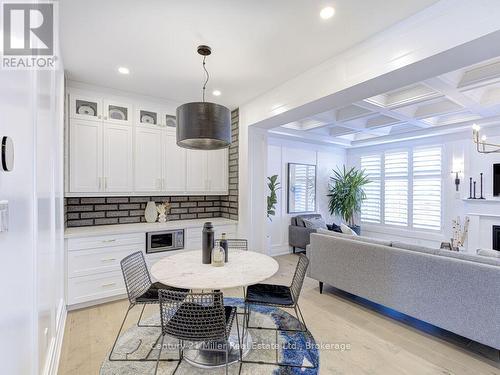 517 Kennedy Circle W, Milton (Cb Cobban), ON - Indoor Photo Showing Dining Room