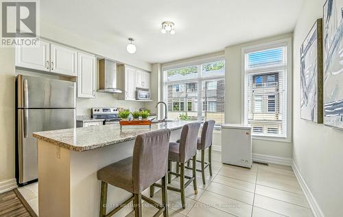 9 - 384 Arctic Red Drive, Oshawa (Windfields), ON - Indoor Photo Showing Kitchen With Upgraded Kitchen