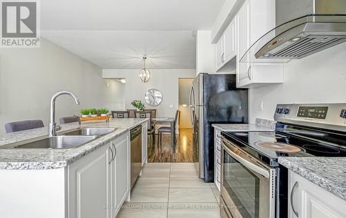 9 - 384 Arctic Red Drive, Oshawa (Windfields), ON - Indoor Photo Showing Kitchen With Double Sink