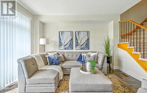 9 - 384 Arctic Red Drive, Oshawa (Windfields), ON - Indoor Photo Showing Living Room