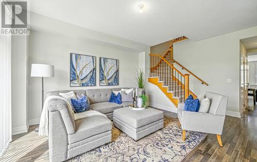 9 - 384 Arctic Red Drive, Oshawa (Windfields), ON - Indoor Photo Showing Living Room