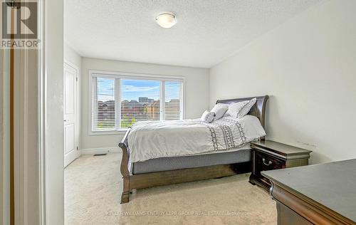 9 - 384 Arctic Red Drive, Oshawa (Windfields), ON - Indoor Photo Showing Bedroom