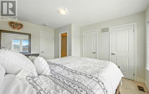 9 - 384 Arctic Red Drive, Oshawa (Windfields), ON - Indoor Photo Showing Bedroom