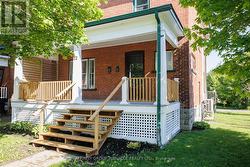 72 MELBOURNE STREET W  Kawartha Lakes (Lindsay), ON K9V 2T3