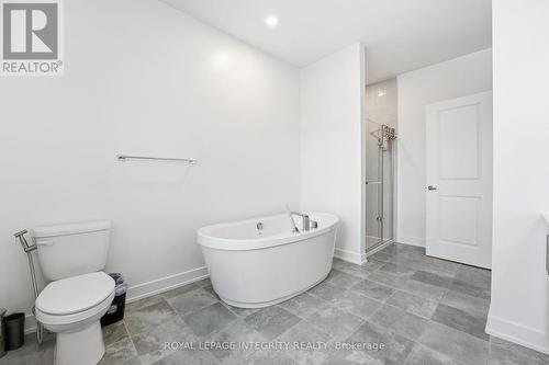 352 Monticello Avenue, Ottawa, ON - Indoor Photo Showing Bathroom