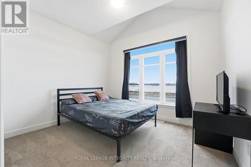 352 Monticello Avenue, Ottawa, ON - Indoor Photo Showing Bedroom