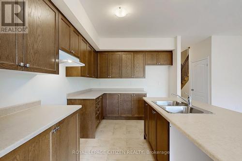 134 North Garden Boulevard, Scugog, ON - Indoor Photo Showing Kitchen With Double Sink