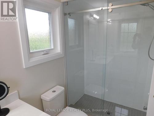 3424 Nutcracker Drive, Mississauga, ON - Indoor Photo Showing Bathroom