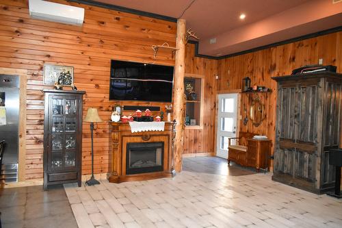 Living room - 4845 7E Rang, Saint-Lucien, QC - Indoor With Fireplace