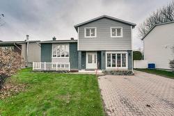 44 Rue Beauséjour  Gatineau (Gatineau), QC J8T 5V6