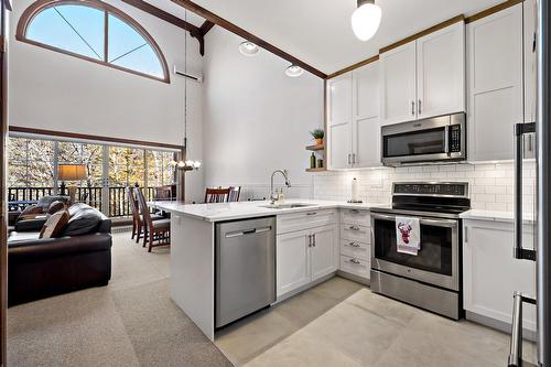 Cuisine - 4-122 Ch. Des Quatre-Sommets, Mont-Tremblant, QC - Indoor Photo Showing Kitchen