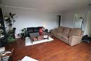 158/160 Vicars Road, Kamloops, BC  - Indoor Photo Showing Living Room 