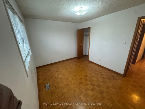 Main-2409 Culver Way, Mississauga, ON 