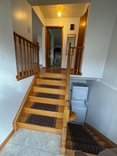 Main-2409 Culver Way, Mississauga, ON 