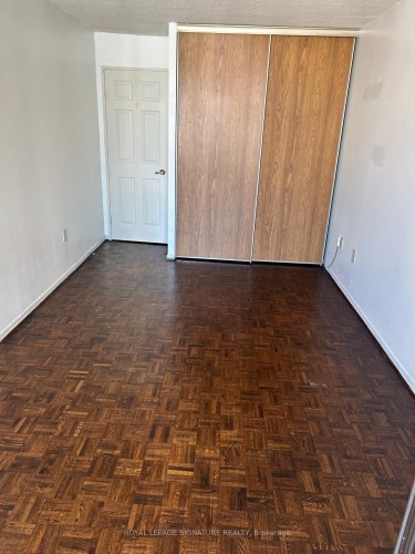 1711-45 Carlton Street, Toronto, ON - Indoor Photo Showing Other Room