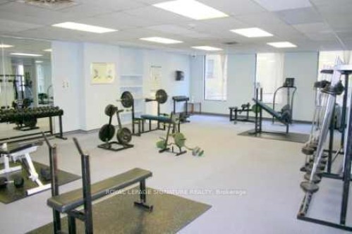 1711-45 Carlton Street, Toronto, ON - Indoor Photo Showing Gym Room