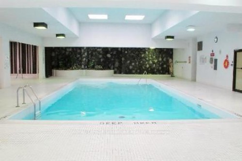 1711-45 Carlton Street, Toronto, ON -  Photo Showing Other Room With In Ground Pool