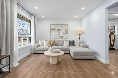 480 Browning Street, Oshawa, ON - Indoor Photo Showing Living Room