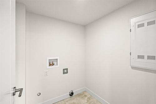 138-2050 Grasslands Boulevard, Kamloops, BC - Indoor Photo Showing Other Room