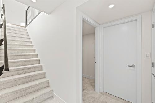 138-2050 Grasslands Boulevard, Kamloops, BC - Indoor Photo Showing Other Room