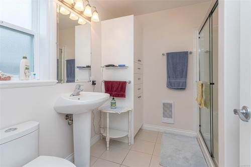 1914 Maple Ave South, Sooke, BC 