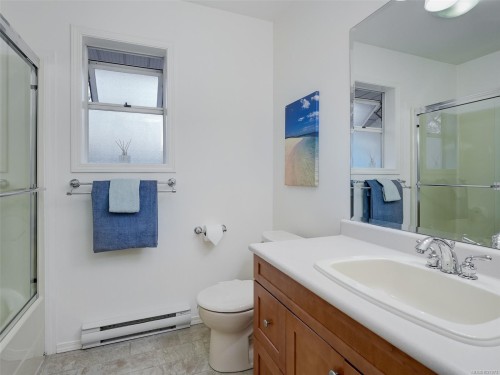 4179 Tuxedo Dr, Saanich, BC 