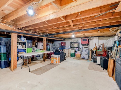 4179 Tuxedo Dr, Saanich, BC 