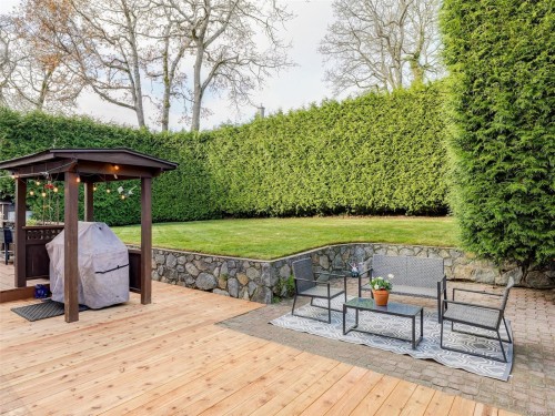 4179 Tuxedo Dr, Saanich, BC 