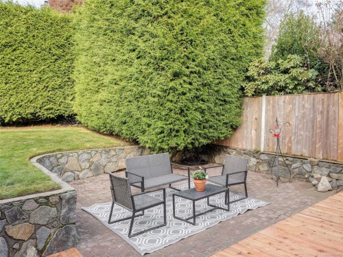 4179 Tuxedo Dr, Saanich, BC 