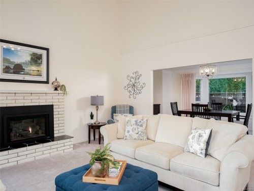 4179 Tuxedo Dr, Saanich, BC 