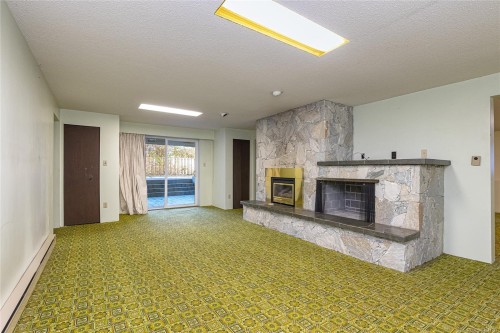 2020 Saltair Pl, Saanich, BC 