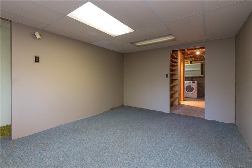 2020 Saltair Pl, Saanich, BC 