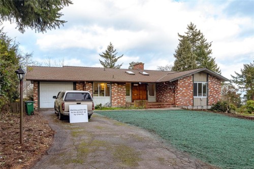 2020 Saltair Pl, Saanich, BC 