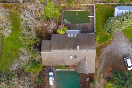 2020 Saltair Pl, Saanich, BC 