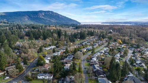 5869 Brier Ave, Duncan, BC 