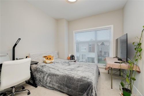 7-4355 Viewmont Ave, Saanich, BC 