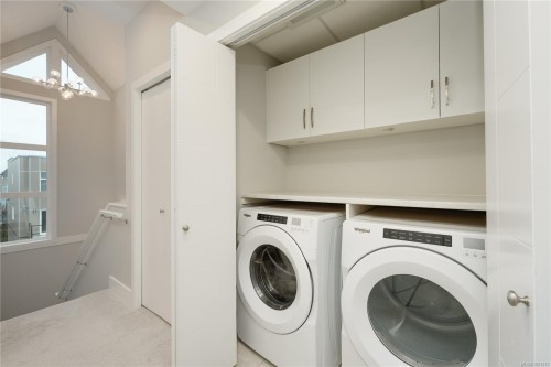 7-4355 Viewmont Ave, Saanich, BC 