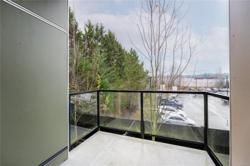 7-4355 Viewmont Ave, Saanich, BC 