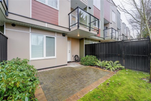 7-4355 Viewmont Ave, Saanich, BC 