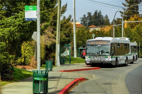 7-4355 Viewmont Ave, Saanich, BC 