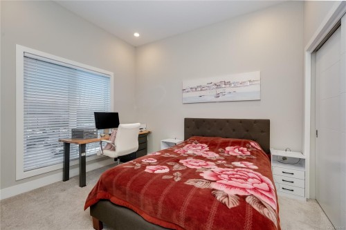 7-4355 Viewmont Ave, Saanich, BC 