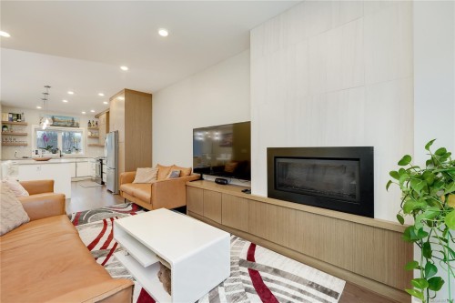 7-4355 Viewmont Ave, Saanich, BC 