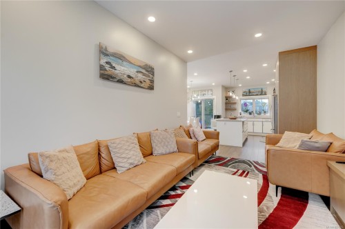 7-4355 Viewmont Ave, Saanich, BC 