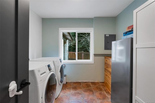 2260 Sooke Rd, Colwood, BC 