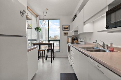 603-1010 View St, Victoria, BC - Indoor Photo Showing Kitchen With Double Sink