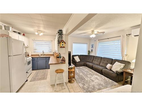 1736 Rue Châtillon, Maisonnette, NB 