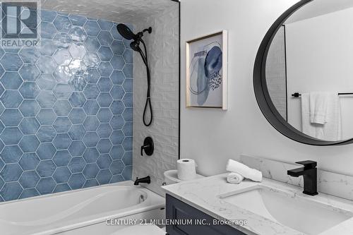 401 - 5 Lisa Street, Brampton, ON - Indoor Photo Showing Bathroom